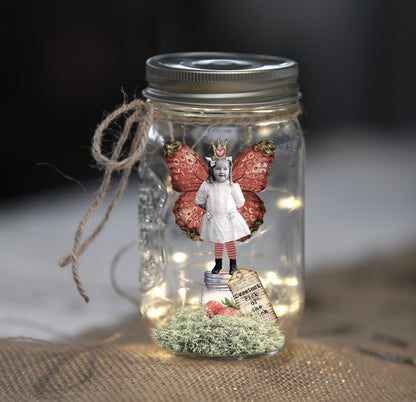 Vintage Strawberry Fairy Diorama DIY / graphic craft image